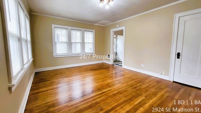 property at 2924 SE Madison St