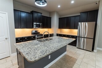 2703 Osprey Ln in Pearland, TX - Foto de edificio - Building Photo