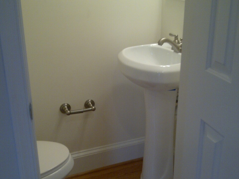 1001 F St NE in Washington, DC - Building Photo