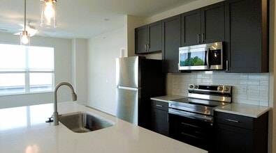 LP Flats in Newark, OH - Building Photo - Building Photo