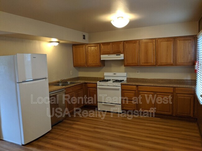 609 W Dale Ave in Flagstaff, AZ - Building Photo - Building Photo