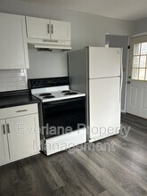 6713 E 52nd St. in Indianapolis, IN - Building Photo - Building Photo