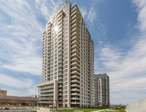 Fuse Condominiums Phase 1 in Toronto, ON - Building Photo - Building Photo