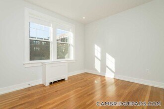 19A Forest St in Cambridge, MA - Building Photo - Building Photo