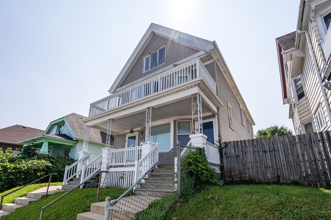 property at 3315 N Holton St