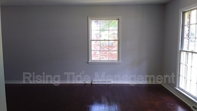 825 Sherwood Forest Dr in Birmingham, AL - Building Photo - Building Photo