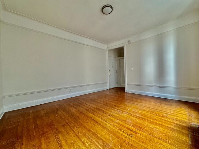 138 Haven Ave in New York, NY - Building Photo - Building Photo
