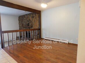 2422 1/2 Hidden Valley Dr in Grand Junction, CO - Building Photo - Building Photo