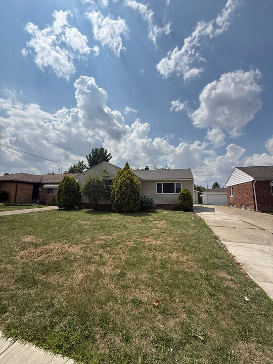 4188 E 187th St in Cleveland, OH - Building Photo