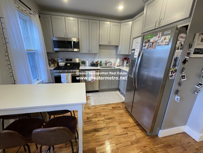 32 P St, Unit 2