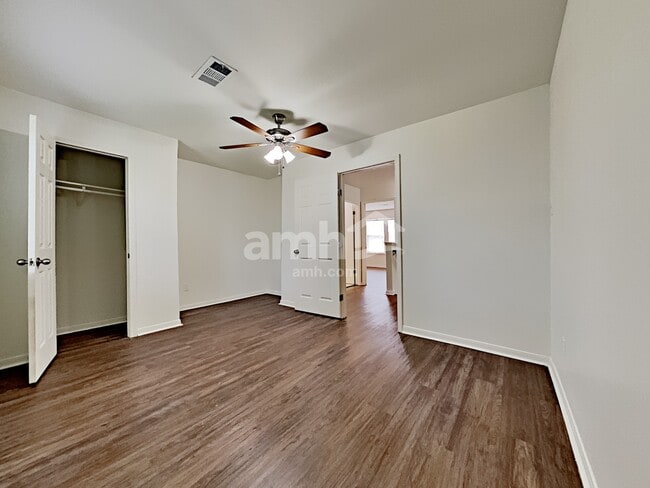 2738 Springstone Dr in Spring, TX - Foto de edificio - Building Photo