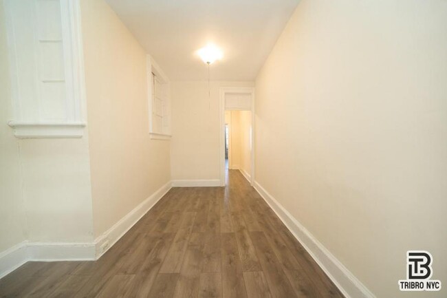 1308 2nd Ave in New York, NY - Building Photo - Building Photo