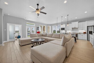 2706 Mackinac Bay Dr in Texas City, TX - Building Photo - Building Photo