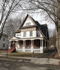 Building Photo - 31 Watkins Ave Apartments in Oneonta, New York