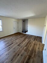 304 S Keeneland Dr in Richmond, KY - Building Photo