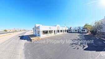 311 S Frontage Rd in Pahrump, NV - Building Photo