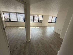 343 Hobron Ln, Unit 1403 in Honolulu, HI - Foto de edificio - Building Photo