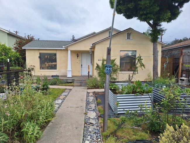 633 Trevethan Ave, Unit Alley, Unit Alley