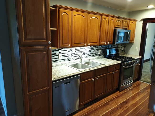 11 47th St in Islip, NY - Building Photo - Building Photo