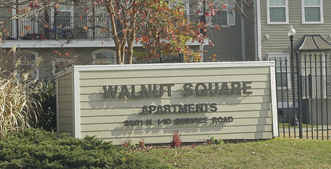 Walnut Square in New Orleans, LA - Foto de edificio - Building Photo