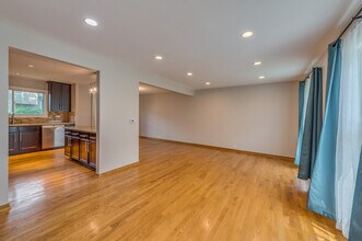 912 Bedford Ct in Buffalo Grove, IL - Building Photo - Building Photo
