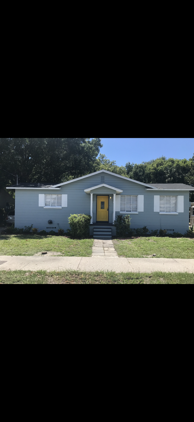 property at 508 N Macdill Ave