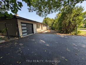 39 Sunnycrest Dr in Ottawa, ON - Building Photo - Building Photo