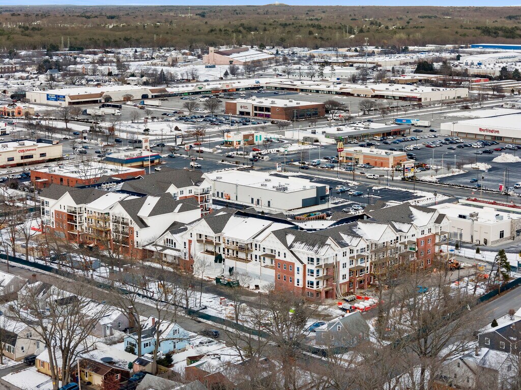 Newport Avenue Apartments in Rumford, RI