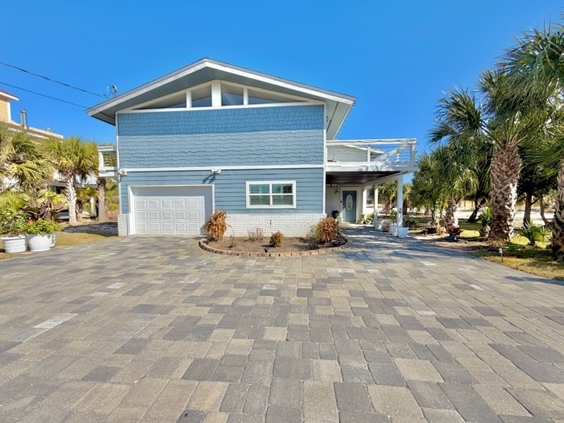 603 Pelican Dr in Fort Walton Beach, FL - Building Photo