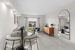 Las Terrazas in Hialeah, FL - Building Photo