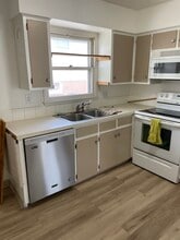 866 S 45th St in Lincoln, NE - Building Photo - Building Photo