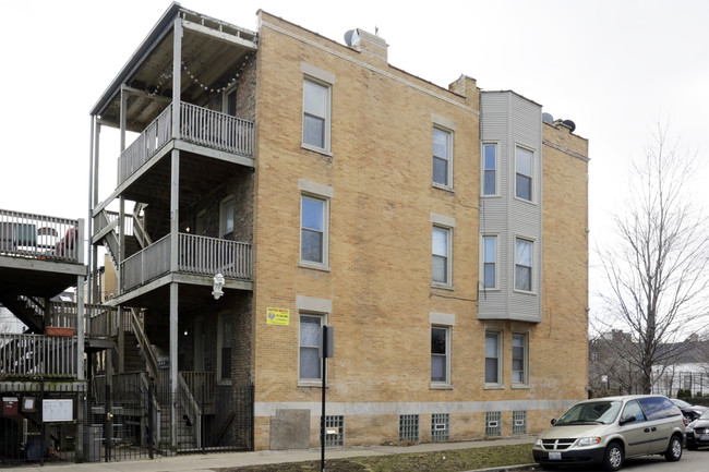 1657 N Maplewood Ave in Chicago, IL - Building Photo - Building Photo