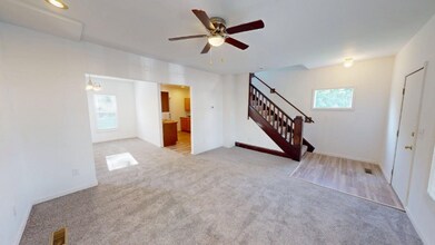 239 S Harris Ave in Columbus, OH - Foto de edificio - Building Photo