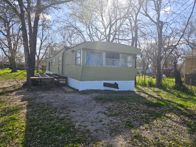 5526 Rotan Dr in Houston, TX - Foto de edificio