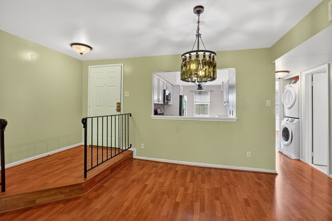 15 Pickering Ct in Germantown, MD - Building Photo - Building Photo