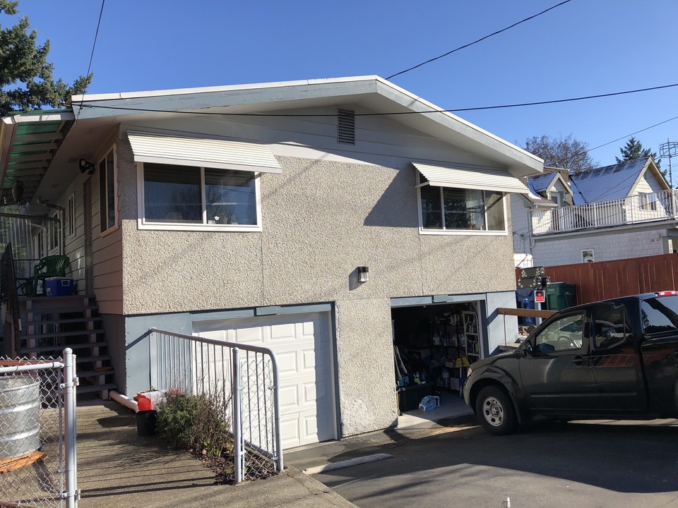 Ballard Triplex in Seattle, WA - Building Photo