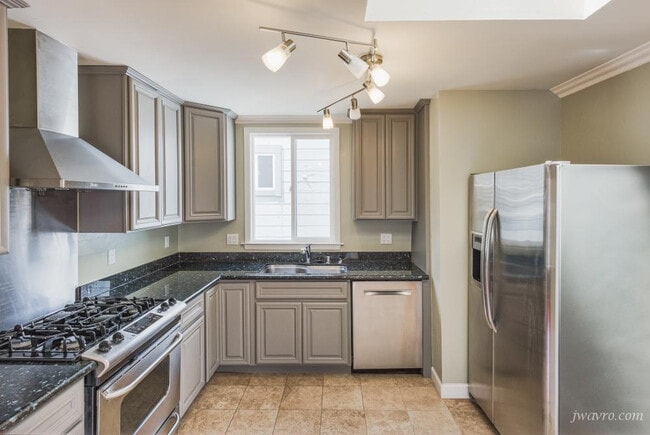 272 Parnassus Ave in San Francisco, CA - Building Photo - Building Photo