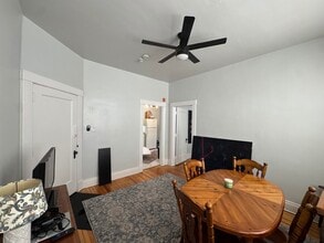 109 1/2 E 6th St in Newton, KS - Building Photo - Building Photo