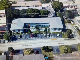2045 NE 24th Ave, Unit 9 in Pompano Beach, FL - Building Photo