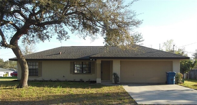 property at 1450 Doris St