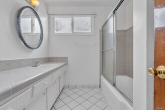 9339 Louise Ave in Los Angeles, CA - Building Photo - Building Photo