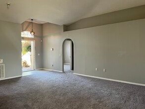 1019 N Platte Way in Poinciana, FL - Building Photo - Building Photo