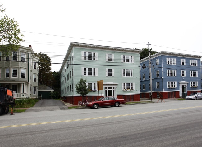 120 Park Ave in Portland, ME - Foto de edificio - Building Photo