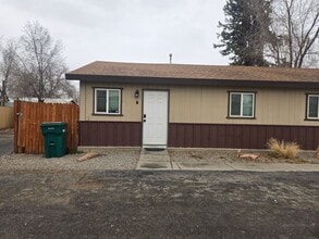 715 S Laguna Ave in Farmington, NM - Building Photo - Building Photo