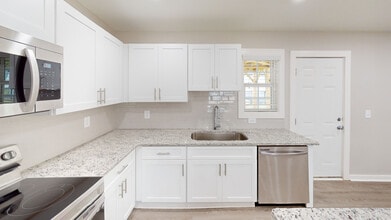 Crystal at Riverdale in College Park, GA - Building Photo - Building Photo