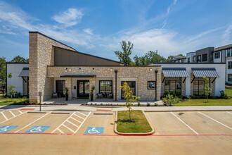 The Southerly at Longview in Longview, TX - Foto de edificio - Building Photo