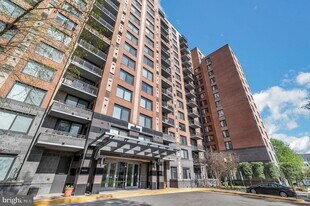 2451 Midtown Ave, Unit 1118 in Alexandria, VA - Building Photo