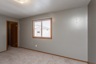 Walnut Creek Apartments in Newton, IA - Foto de edificio - Interior Photo