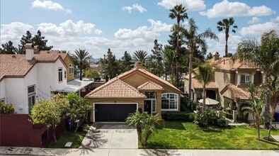 13885 Portofino St in Fontana, CA - Building Photo - Building Photo