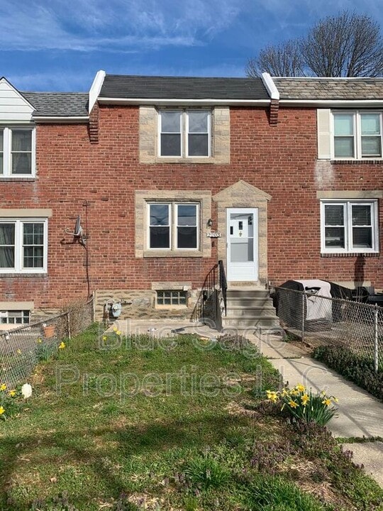 2203 Bond Ave in Drexel Hill, PA - Building Photo